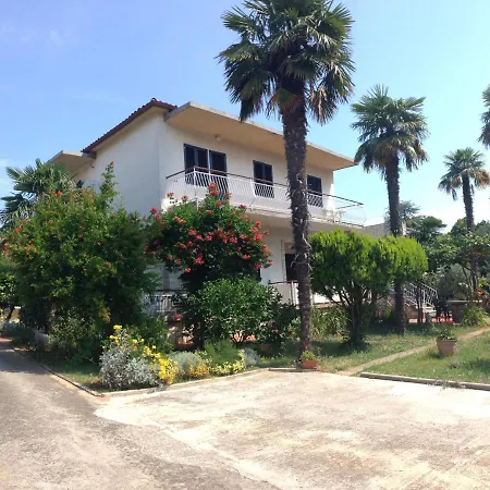 By The Sea - 13111 Apartment *